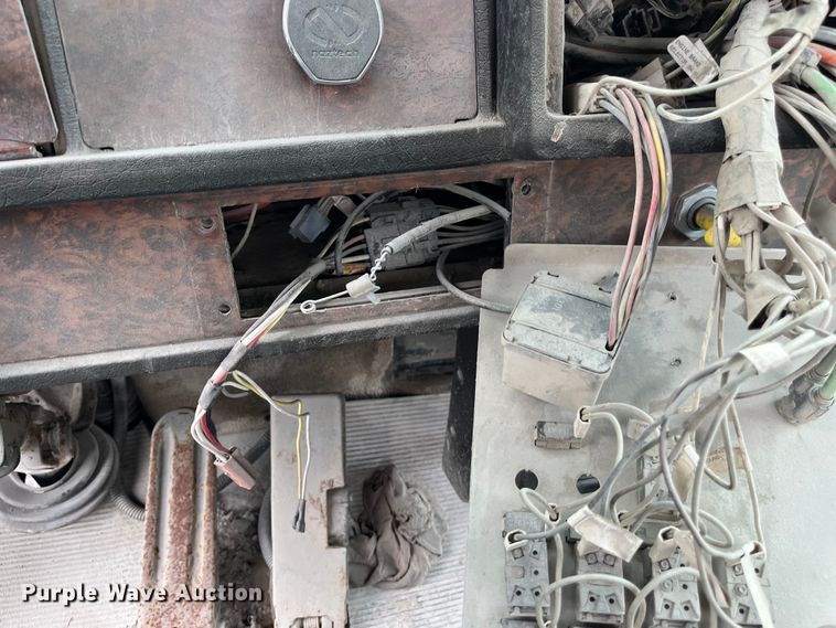 image for item ED2193 2000 Kenworth W900 ready mix truck