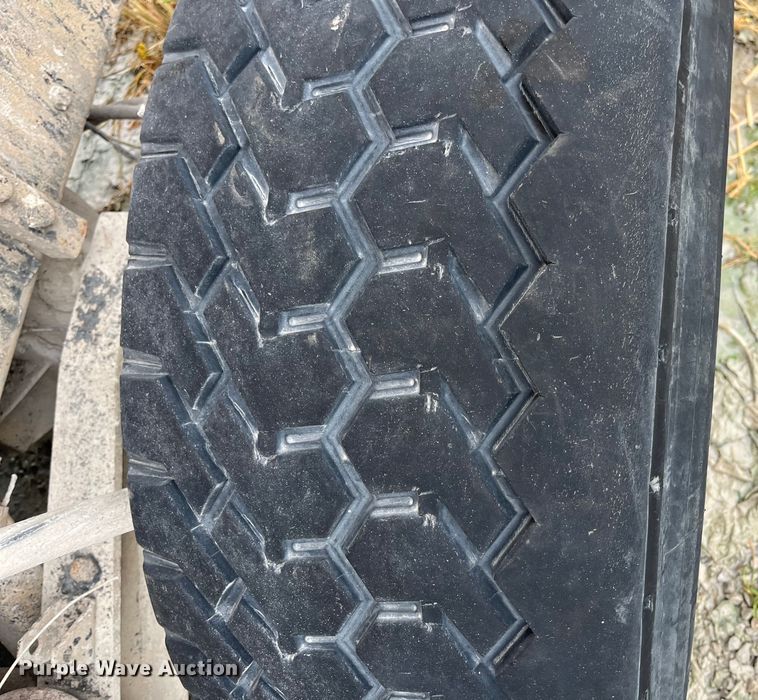 image for item ED2193 2000 Kenworth W900 ready mix truck