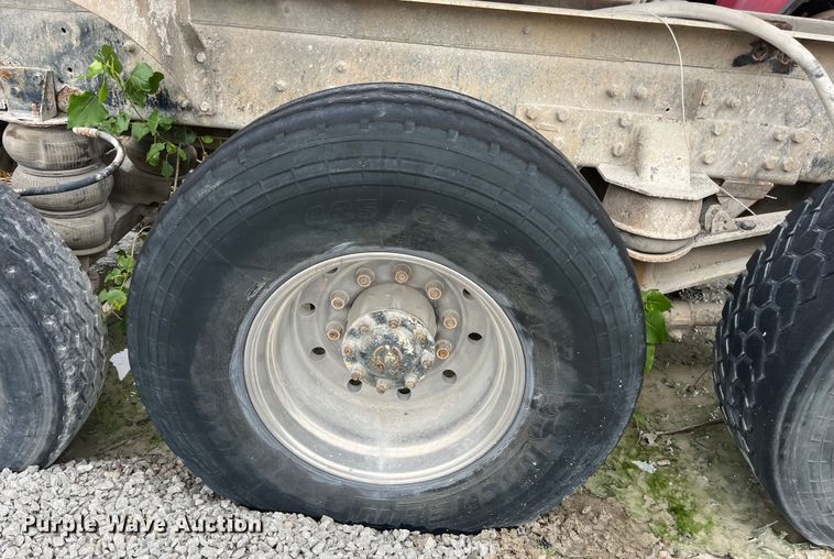 image for item ED2193 2000 Kenworth W900 ready mix truck