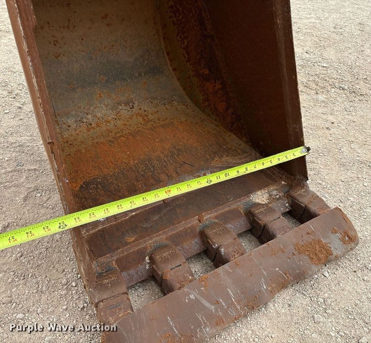 image for item ED2533 2017 Case 580 Super N backhoe