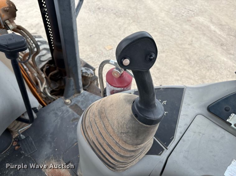 image for item ED2533 2017 Case 580 Super N backhoe