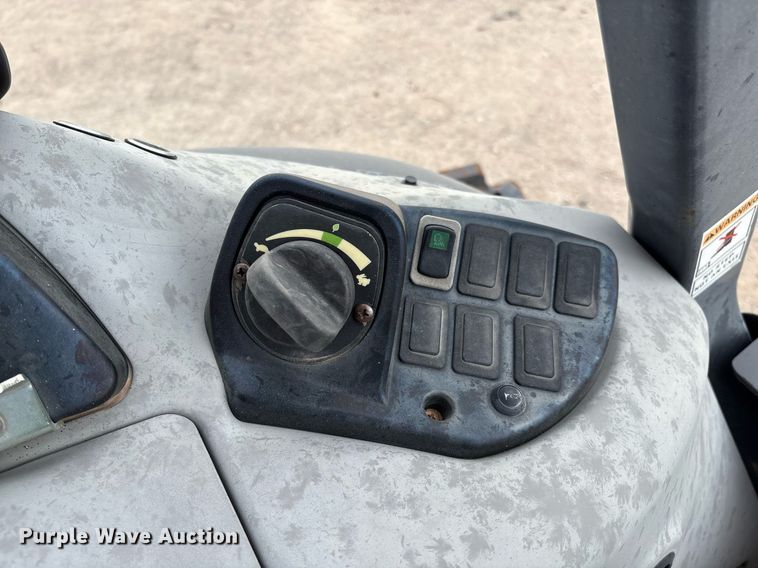 image for item ED2533 2017 Case 580 Super N backhoe