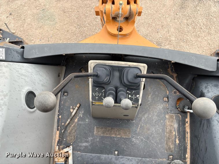 image for item ED2533 2017 Case 580 Super N backhoe