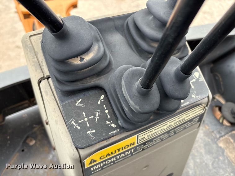 image for item ED2533 2017 Case 580 Super N backhoe