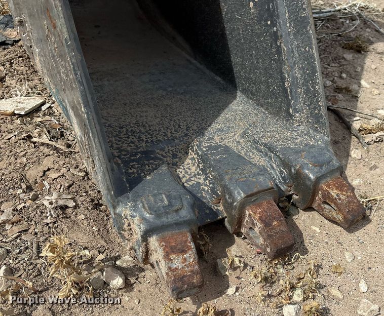 image for item ED2533 2017 Case 580 Super N backhoe