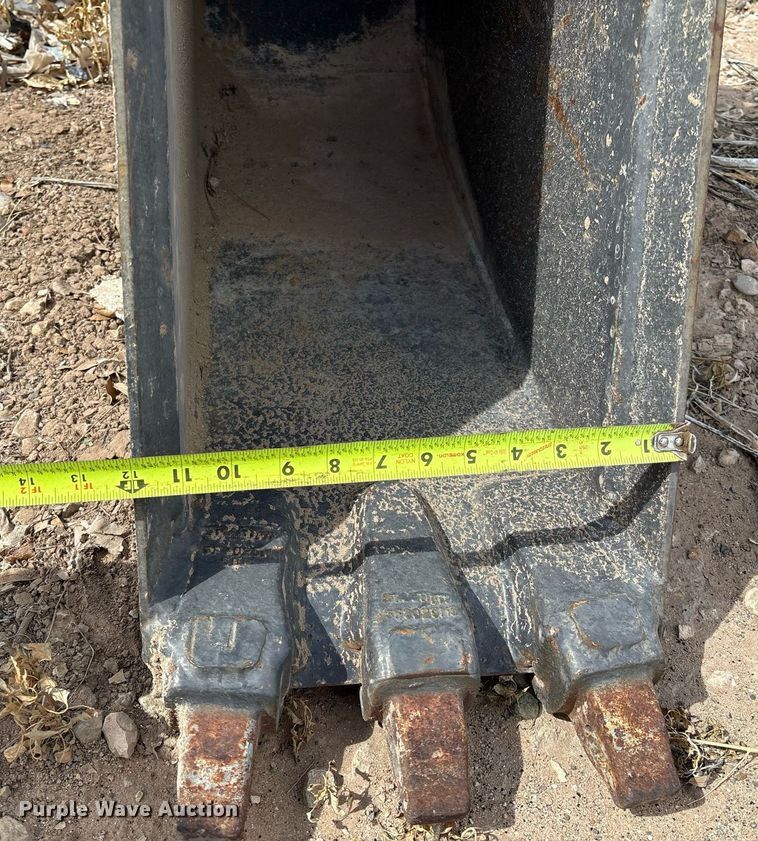 image for item ED2533 2017 Case 580 Super N backhoe