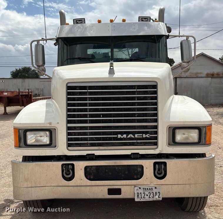 CAMIóN 2012 MACK