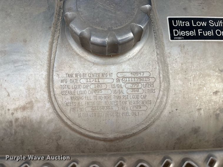 image for item ED2534 2012 Mack CHU 613 semi truck