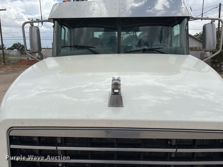 image for item ED2534 2012 Mack CHU 613 semi truck