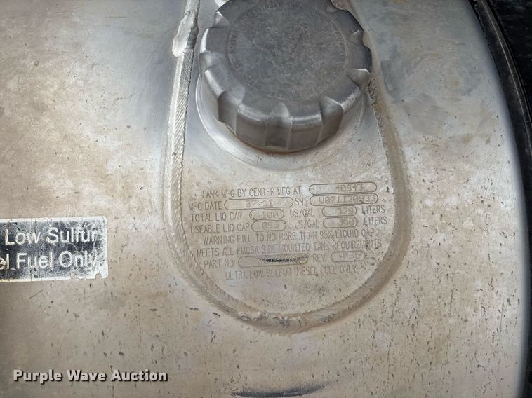 image for item ED2534 2012 Mack CHU 613 semi truck