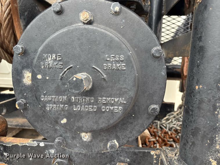 image for item ED2534 2012 Mack CHU 613 semi truck