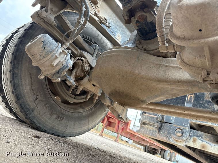 image for item ED2534 2012 Mack CHU 613 semi truck