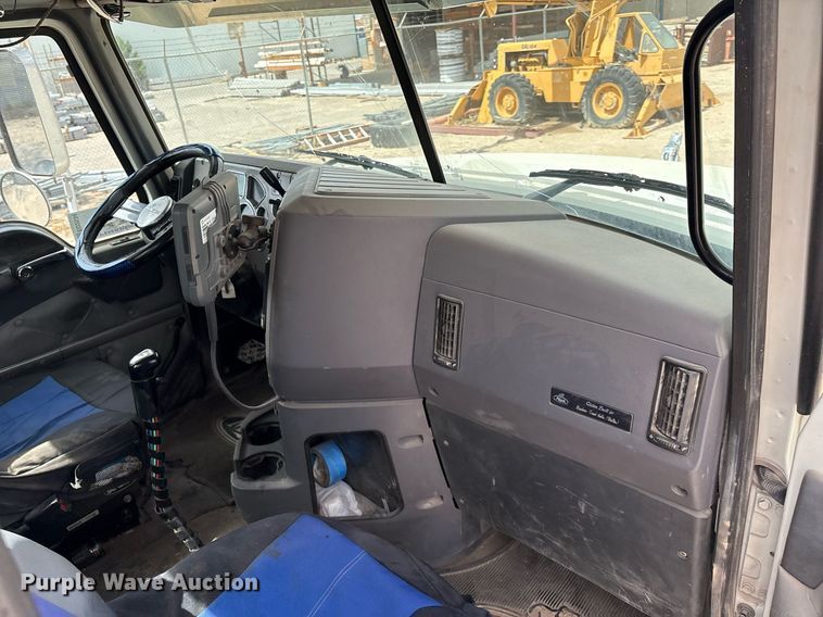 image for item ED2534 2012 Mack CHU 613 semi truck