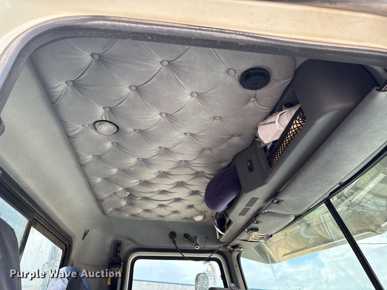 image for item ED2534 2012 Mack CHU 613 semi truck