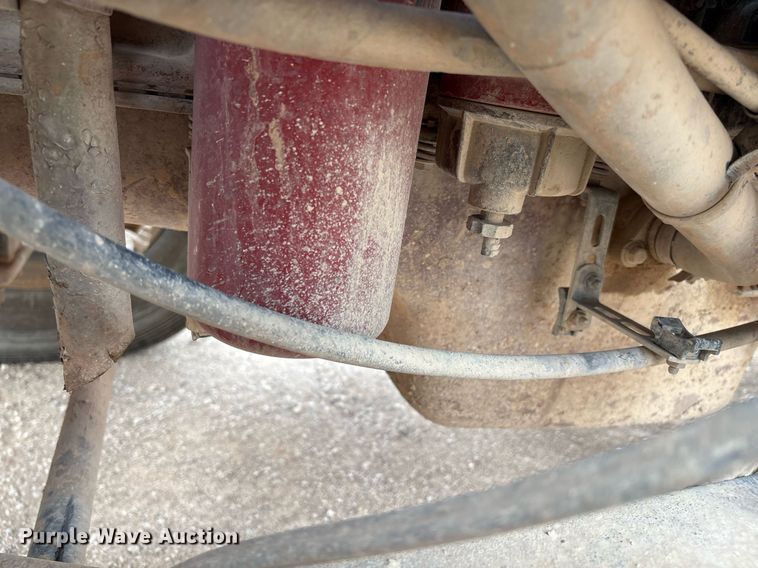 image for item ED2534 2012 Mack CHU 613 semi truck