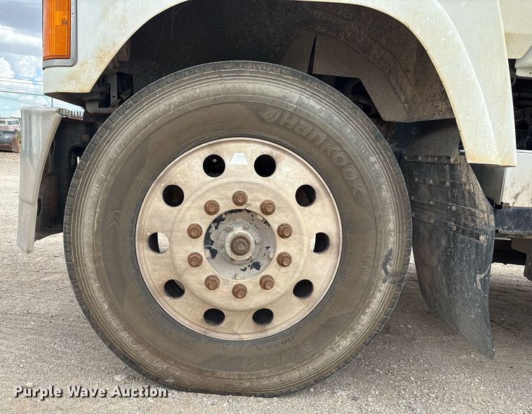 image for item ED2534 2012 Mack CHU 613 semi truck