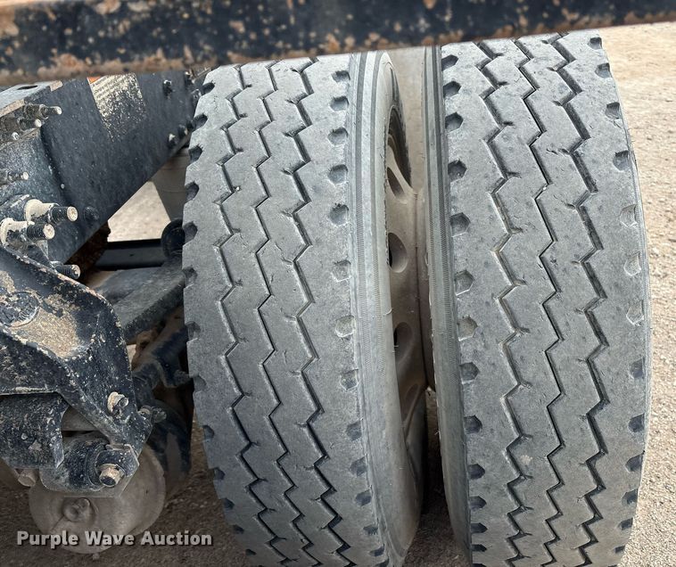 image for item ED2534 2012 Mack CHU 613 semi truck