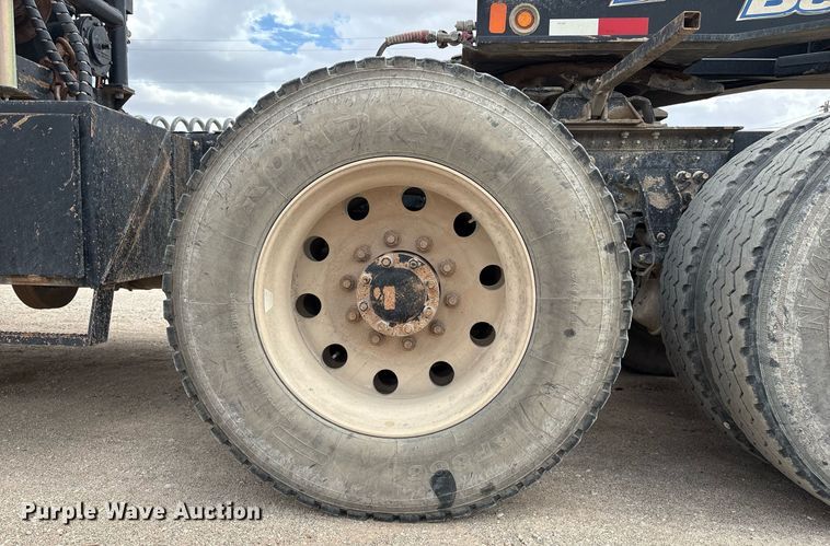 image for item ED2534 2012 Mack CHU 613 semi truck