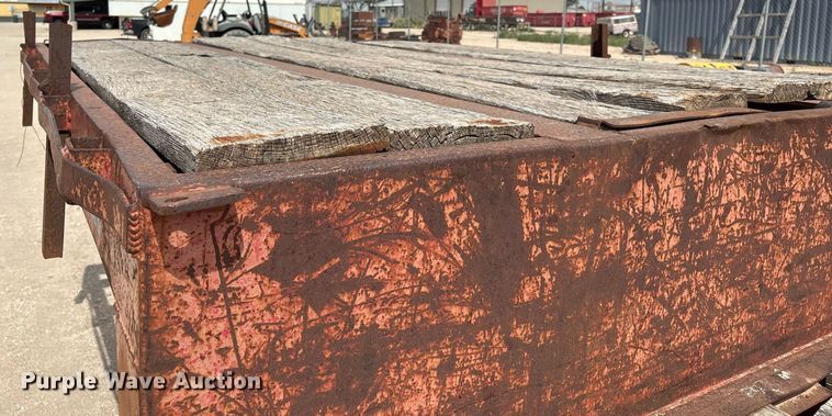 image for item ED2536 1978 Fontaine drop deck trailer