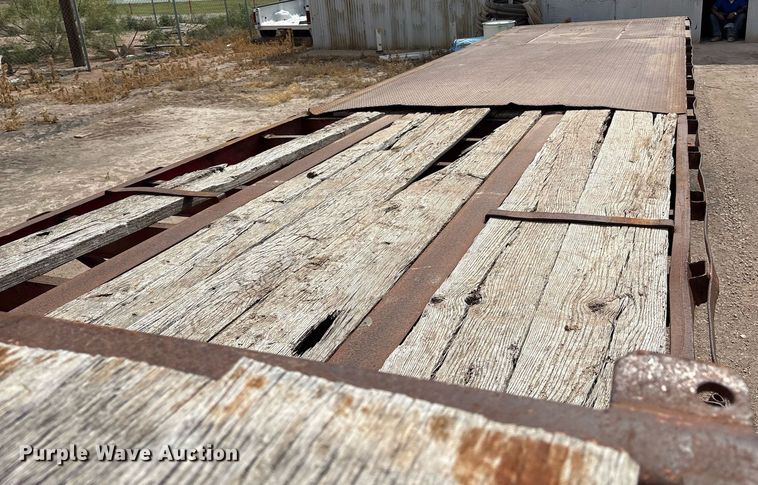 image for item ED2536 1978 Fontaine drop deck trailer