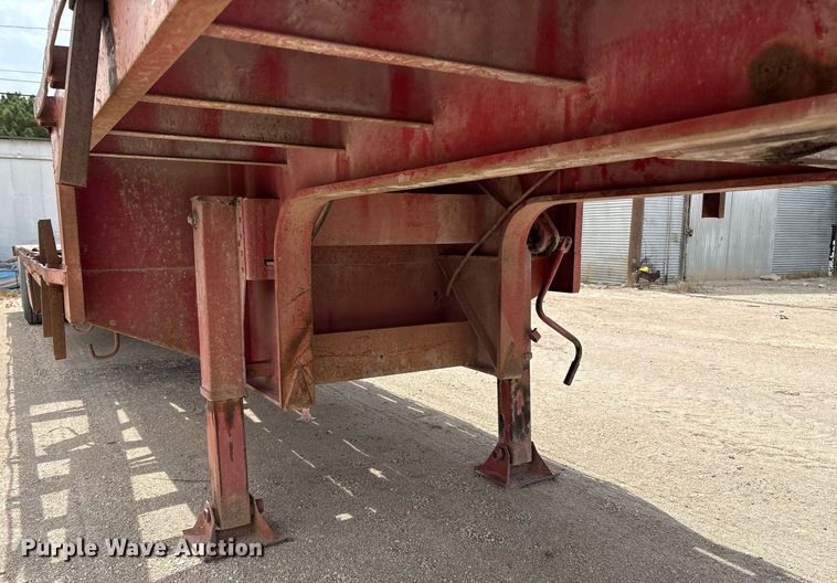 image for item ED2536 1978 Fontaine drop deck trailer