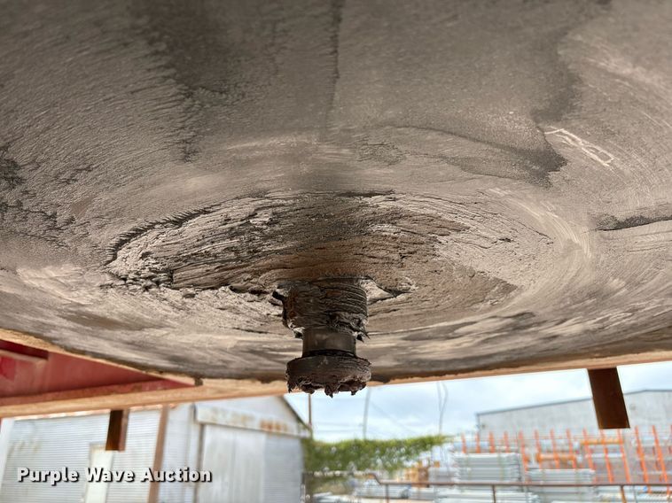 image for item ED2536 1978 Fontaine drop deck trailer