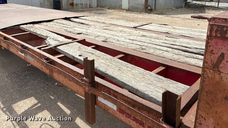 image for item ED2536 1978 Fontaine drop deck trailer