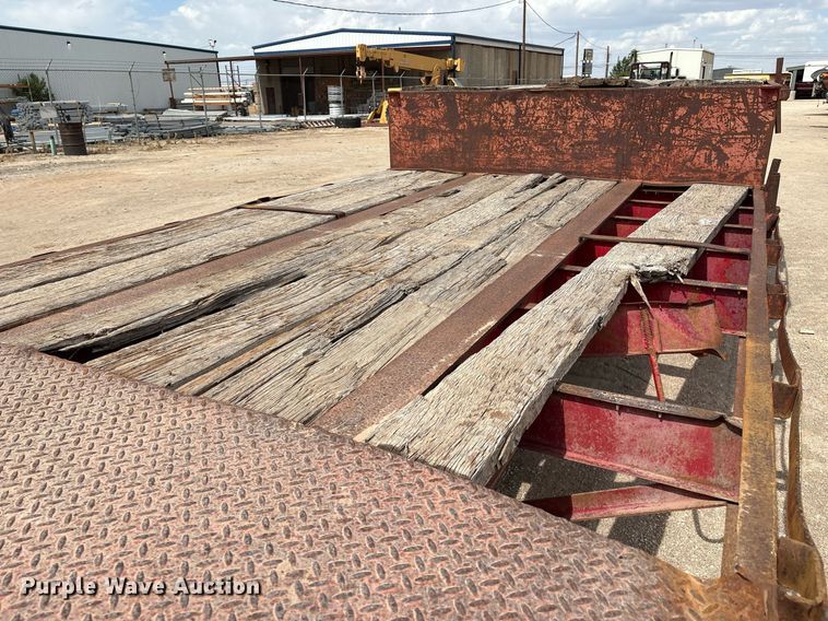 image for item ED2536 1978 Fontaine drop deck trailer