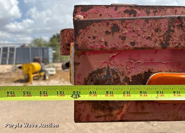 image for item ED2536 1978 Fontaine drop deck trailer