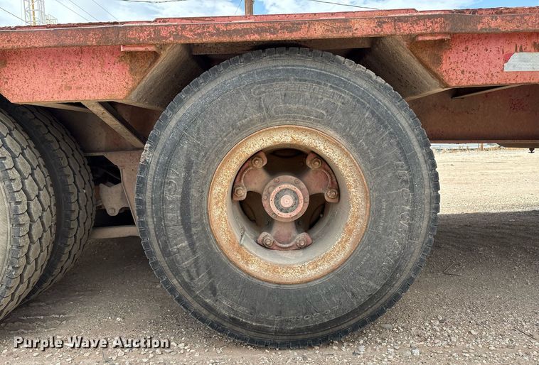 image for item ED2536 1978 Fontaine drop deck trailer
