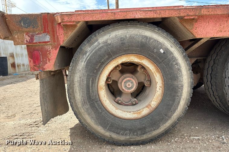 image for item ED2536 1978 Fontaine drop deck trailer