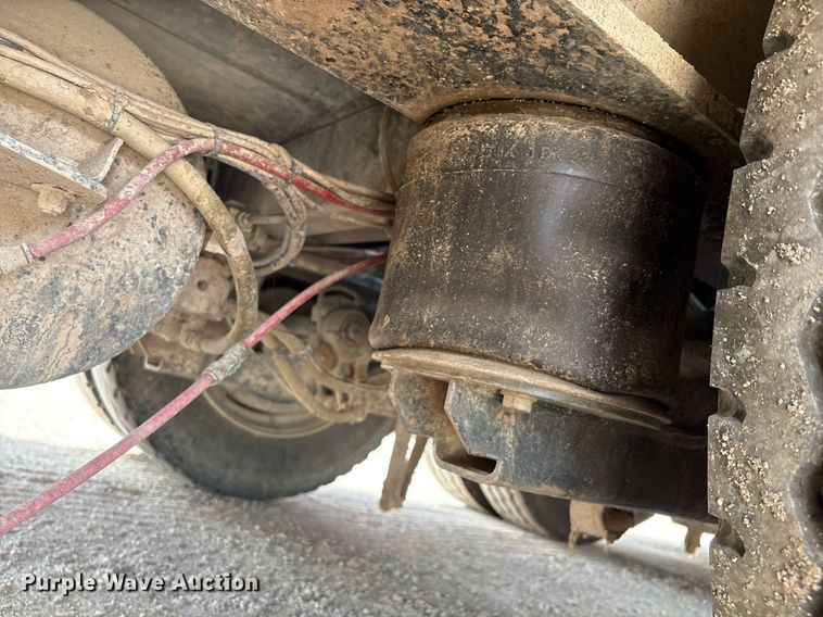 image for item ED2537 2019 Eager Beaver 55GSL lowboy equipment trailer