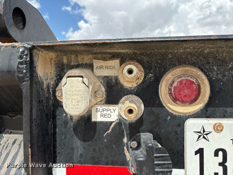 image for item ED2537 2019 Eager Beaver 55GSL lowboy equipment trailer