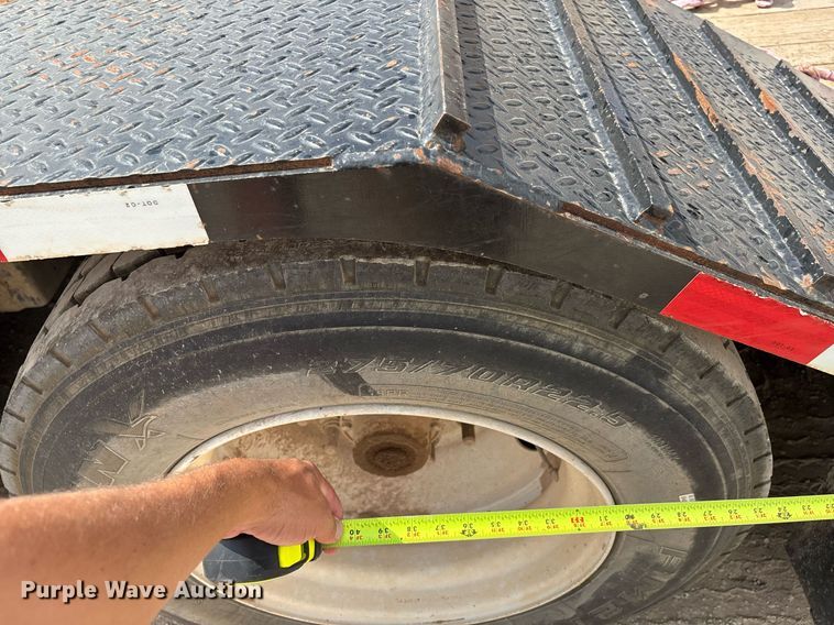 image for item ED2537 2019 Eager Beaver 55GSL lowboy equipment trailer