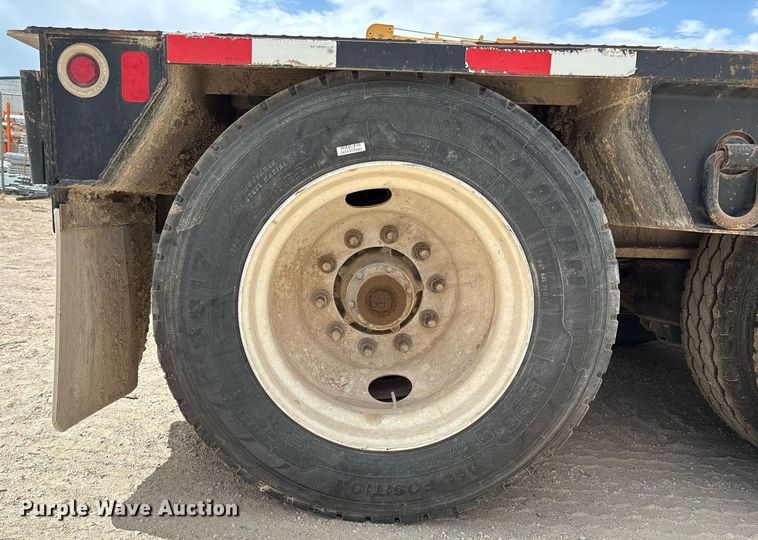 image for item ED2537 2019 Eager Beaver 55GSL lowboy equipment trailer