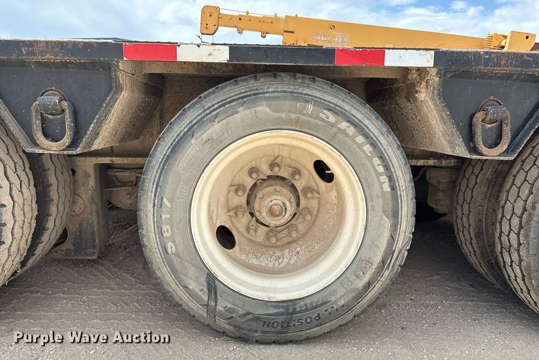 image for item ED2537 2019 Eager Beaver 55GSL lowboy equipment trailer