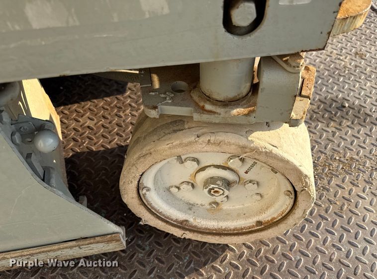 image for item ED4453 Skyjack SJIII 3219 scissor lift