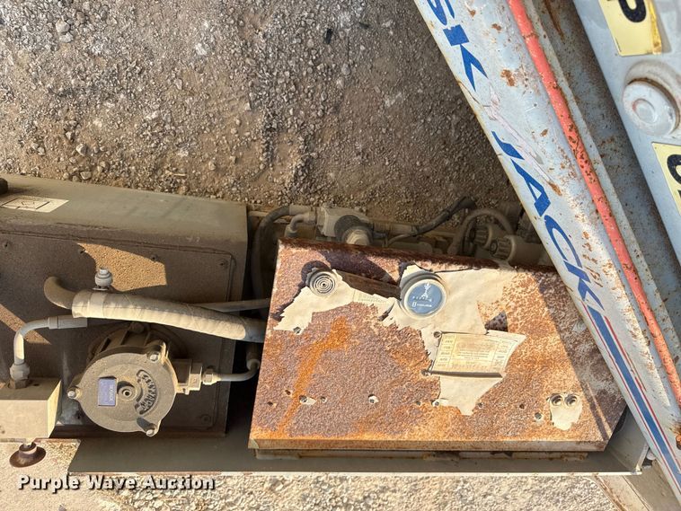 image for item ED4454 Skyjack SJIII 4632 scissor lift