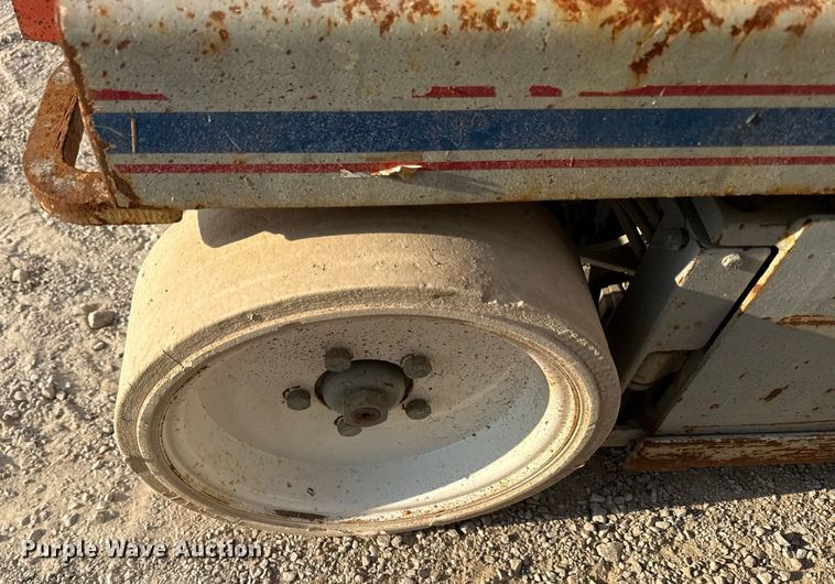 image for item ED4454 Skyjack SJIII 4632 scissor lift