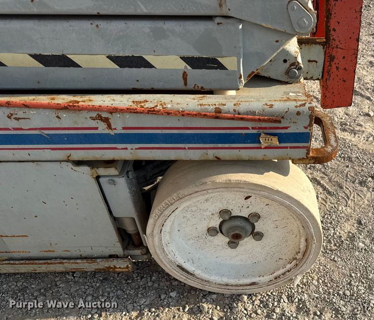 image for item ED4454 Skyjack SJIII 4632 scissor lift