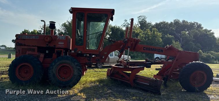 image for item ED4459 1987 Champion 710A motor grader