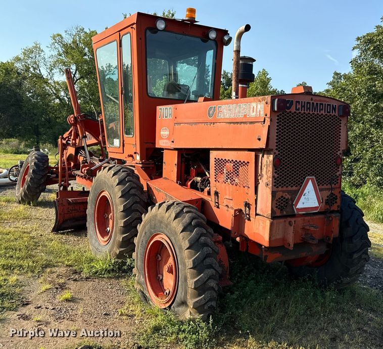 image for item ED4459 1987 Champion 710A motor grader