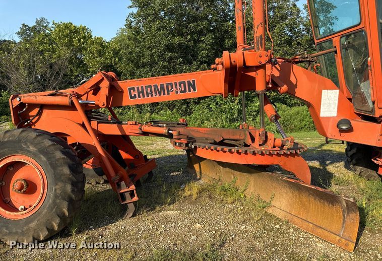 image for item ED4459 1987 Champion 710A motor grader