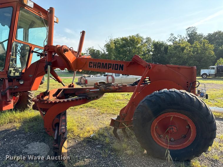 image for item ED4459 1987 Champion 710A motor grader