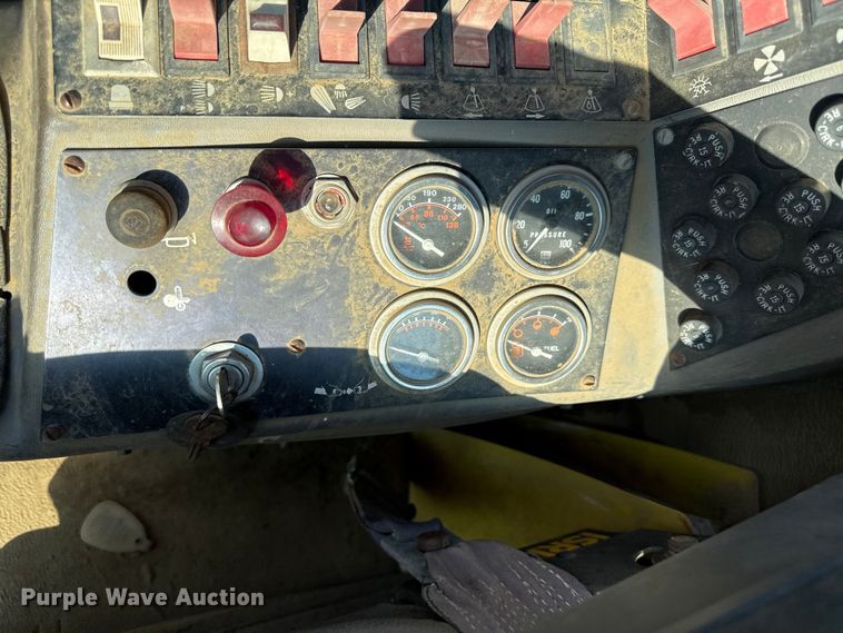 image for item ED4459 1987 Champion 710A motor grader