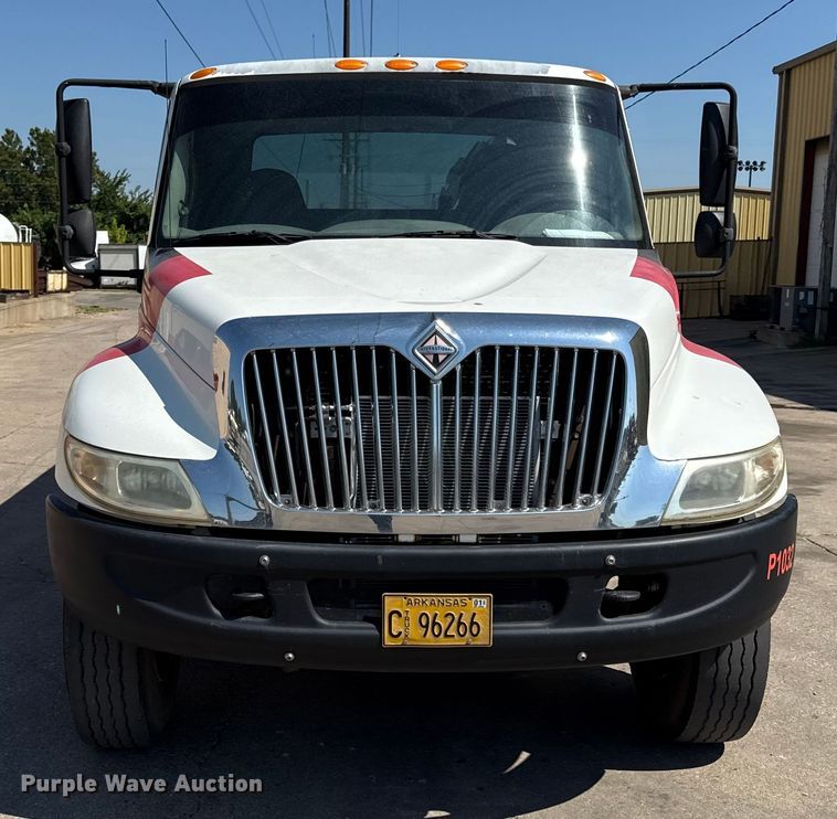 image for item ED4468 2002 International MA035 utility / service truck