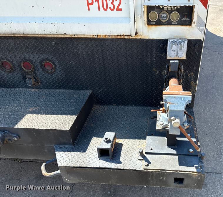 image for item ED4468 2002 International MA035 utility / service truck