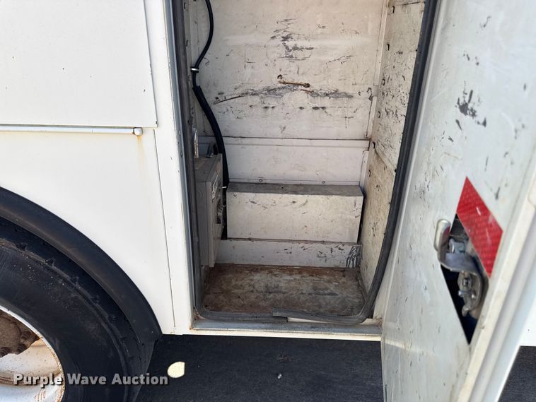 image for item ED4468 2002 International MA035 utility / service truck