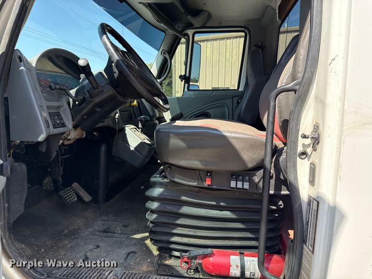 image for item ED4468 2002 International MA035 utility / service truck