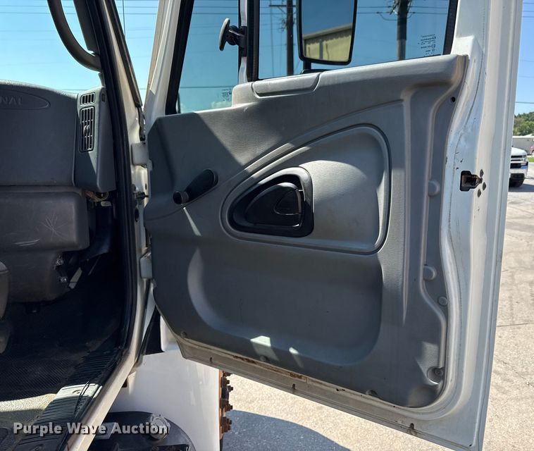 image for item ED4468 2002 International MA035 utility / service truck